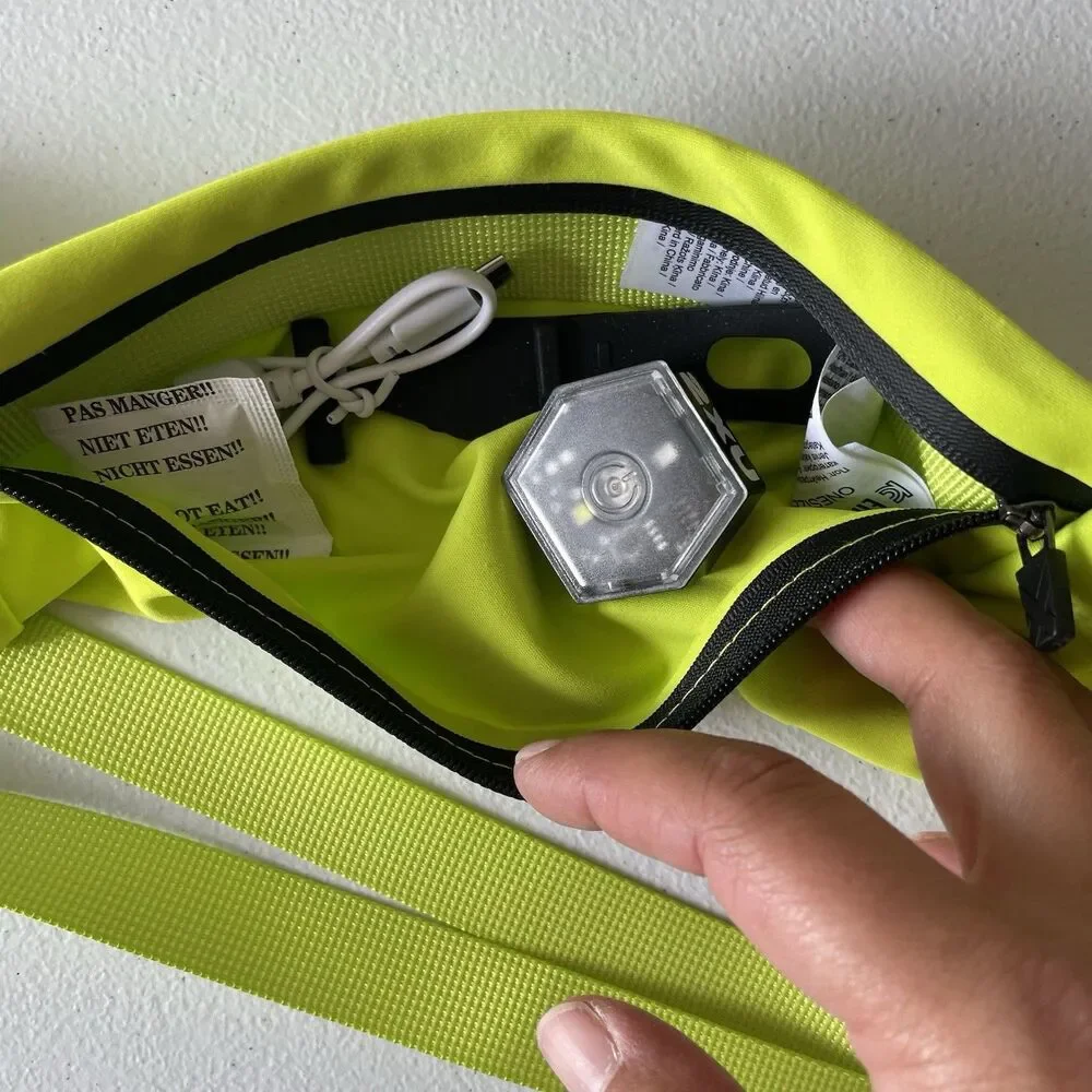 2XU Run Belt Athletic Running Waist Bag Pack Volt/Black Reflective One Size
